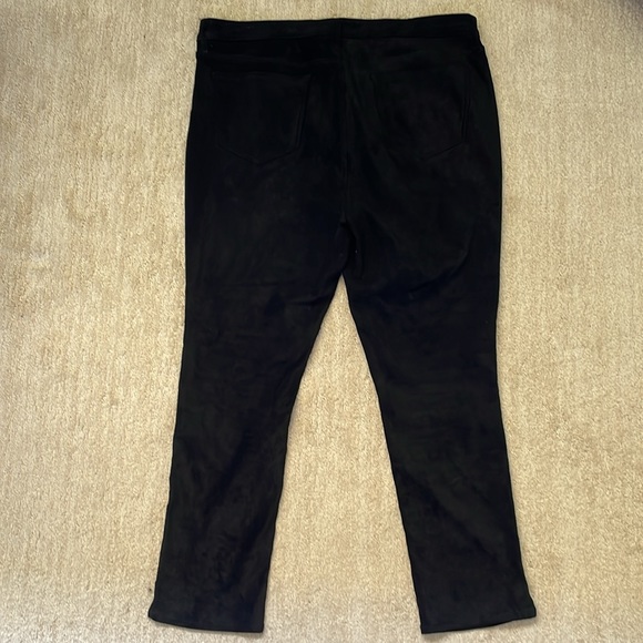 NYDJ Stretch Soft velvety feeling pants. - Picture 2 of 5
